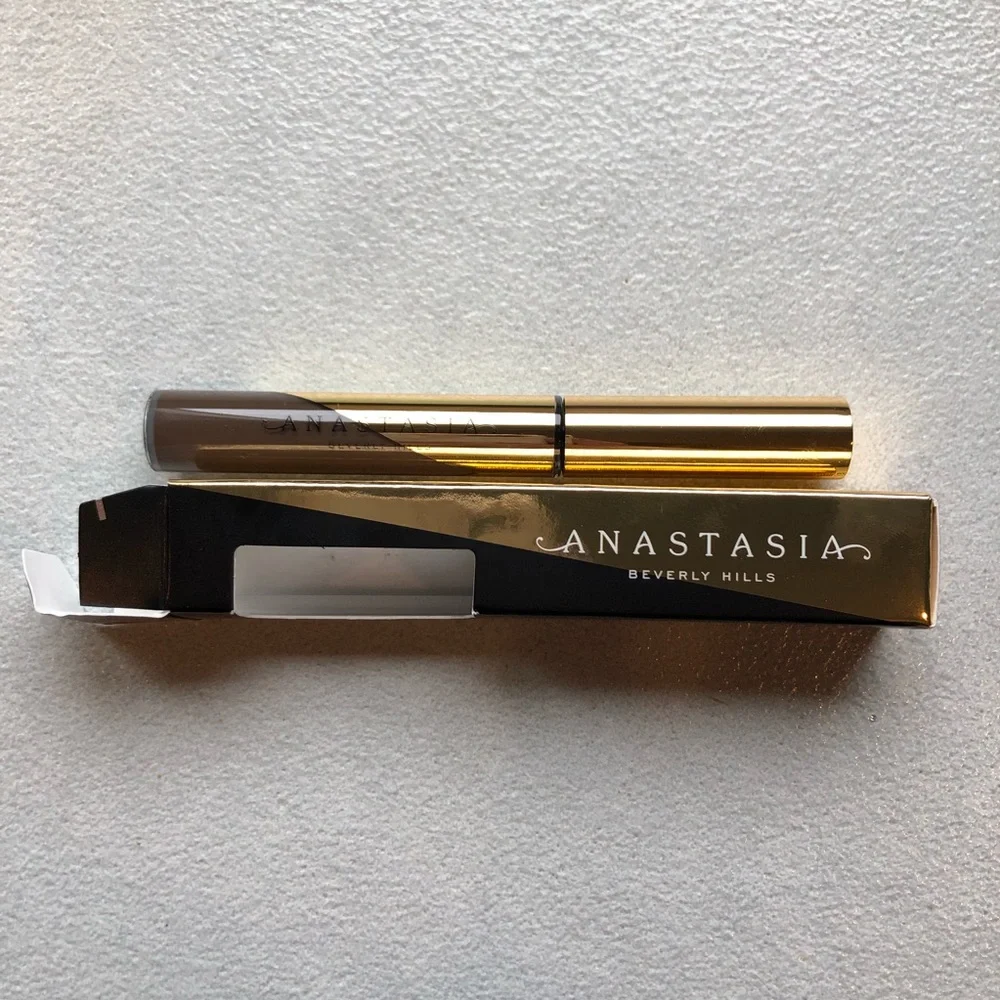 ANASTASIA BEVERLY HILLS MYSTERY BOX WORTH‎ $80!!